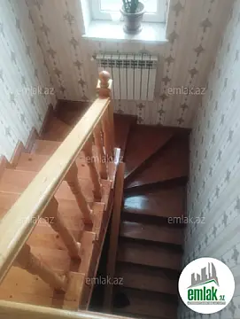 Satılır 5 otaqlı həyət evi 220 m²