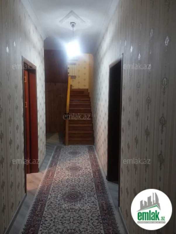 Satılır 5 otaqlı həyət evi 220 m²