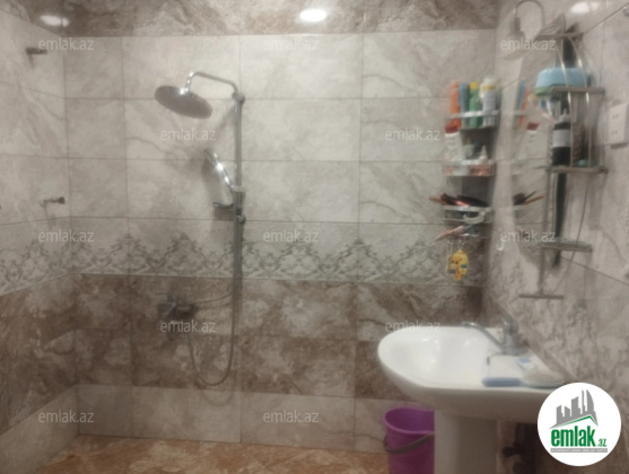 Satılır 5 otaqlı həyət evi 220 m²