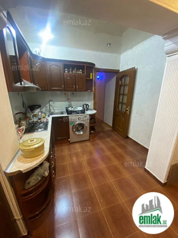 Satılır 3 otaqlı köhnə tikili 90 m²