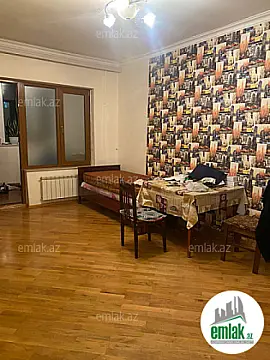 Satılır 3 otaqlı köhnə tikili 90 m²