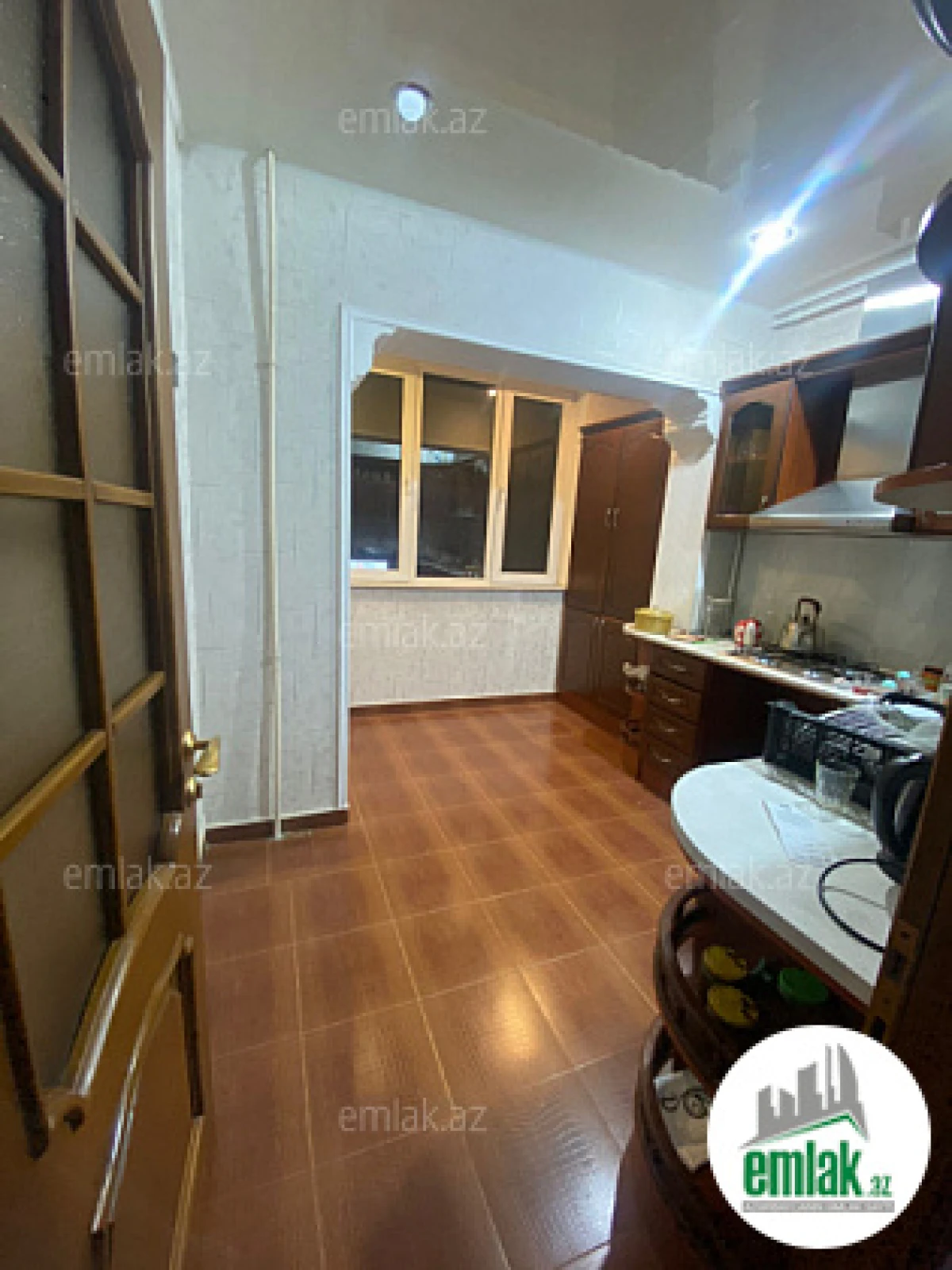 Satılır 3 otaqlı köhnə tikili 90 m²