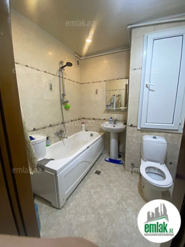 Satılır 3 otaqlı köhnə tikili 90 m²