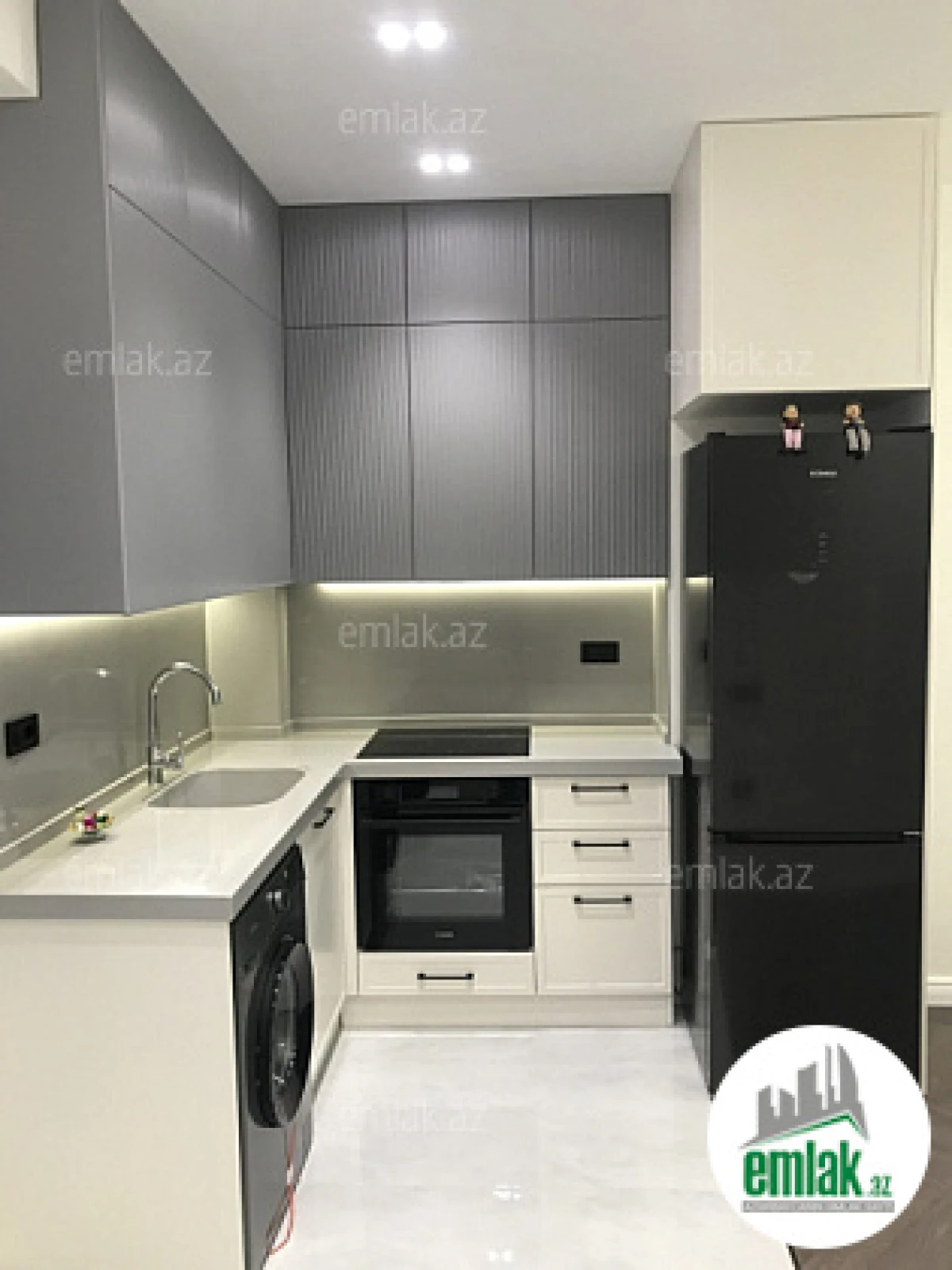 Satılır 2 otaqlı yeni tikili 60 m²