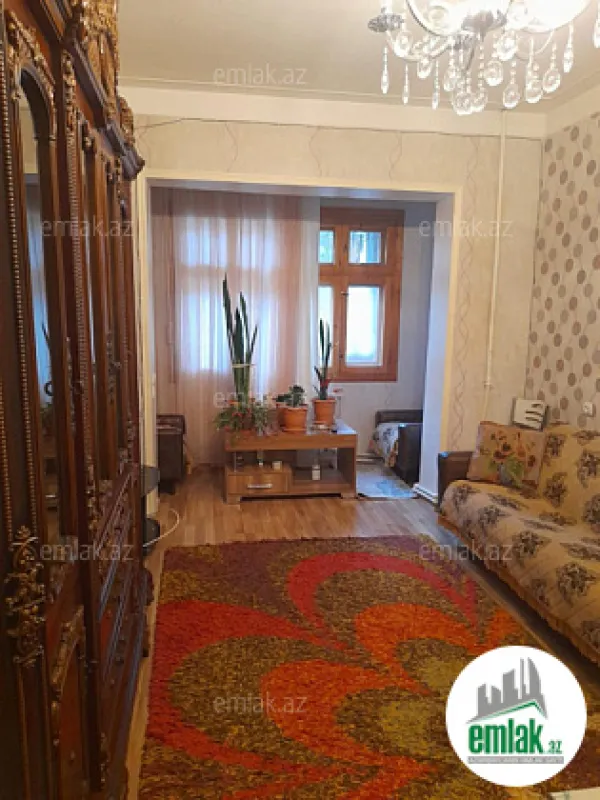Satılır 2 otaqlı köhnə tikili 51 m²
