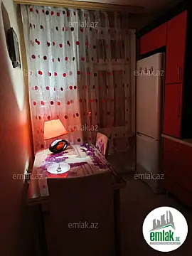 Satılır 2 otaqlı köhnə tikili 60 m²