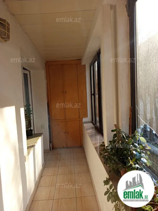 Satılır 2 otaqlı köhnə tikili 60 m²