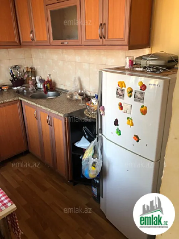 Satılır 1 otaqlı köhnə tikili 34 m²
