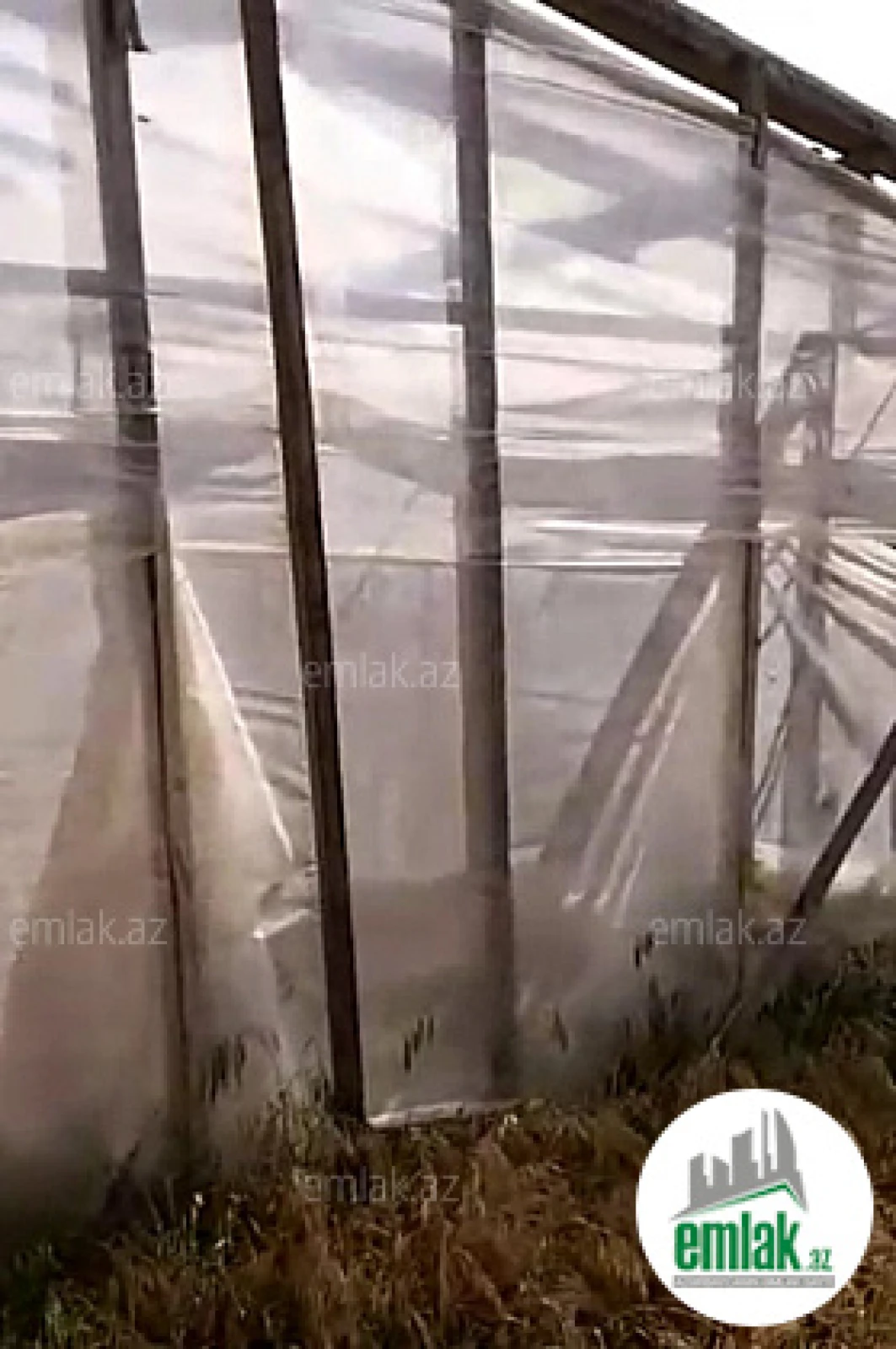 Satılır torpaq sahəsi 700 m²