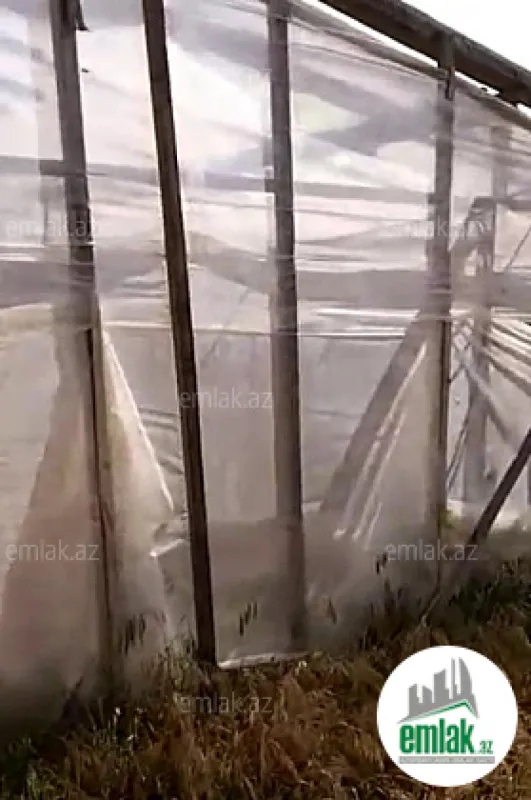 Satılır torpaq sahəsi 700 m²