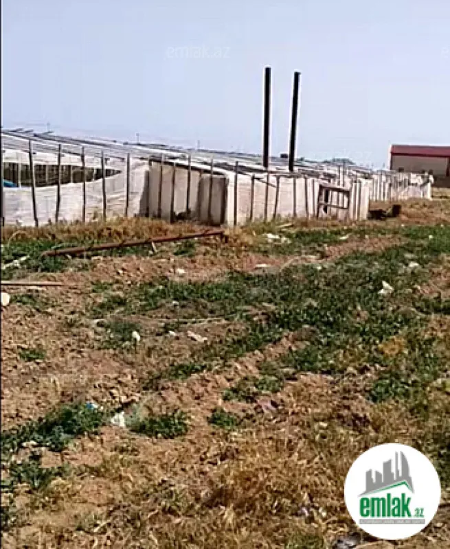 Satılır torpaq sahəsi 700 m²