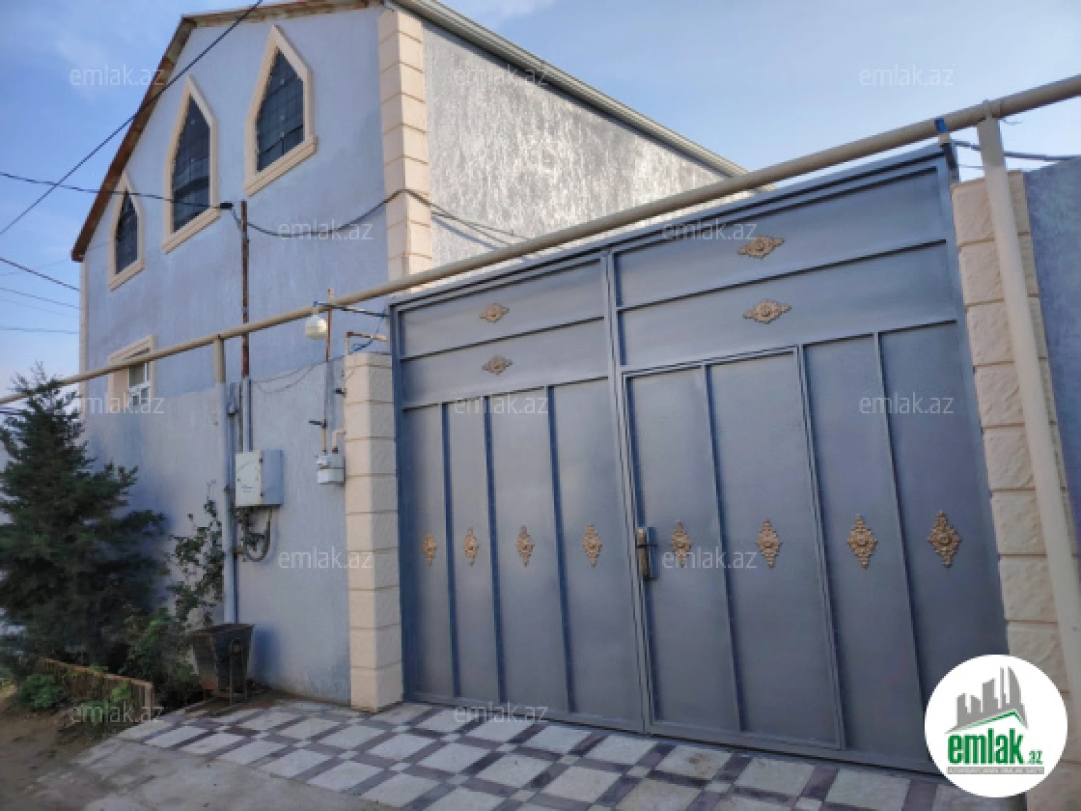 Satılır 3 otaqlı həyət evi 200 m²