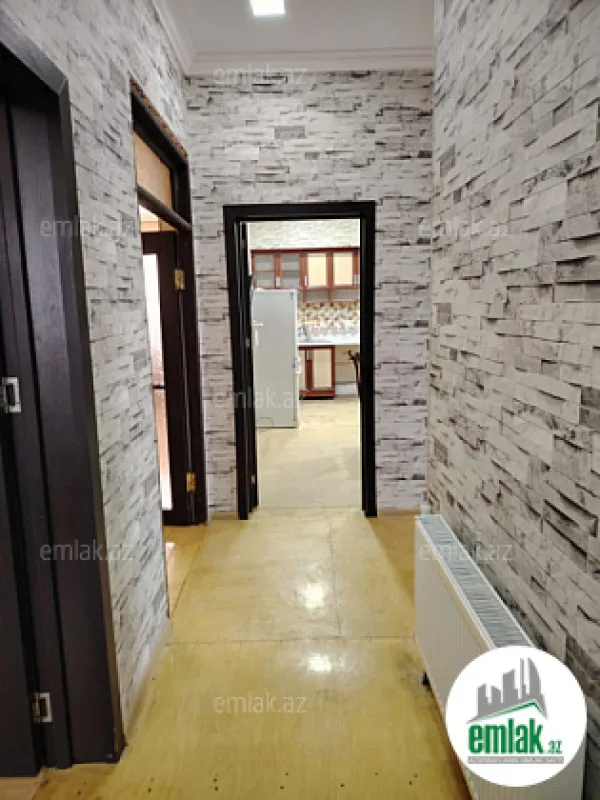 Satılır 3 otaqlı həyət evi 200 m²