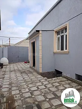 Satılır 3 otaqlı həyət evi 200 m²