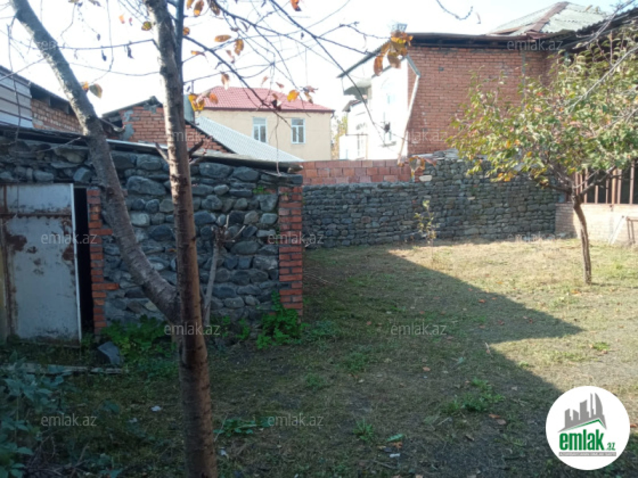 Satılır 4 otaqlı köhnə tikili 100 m²