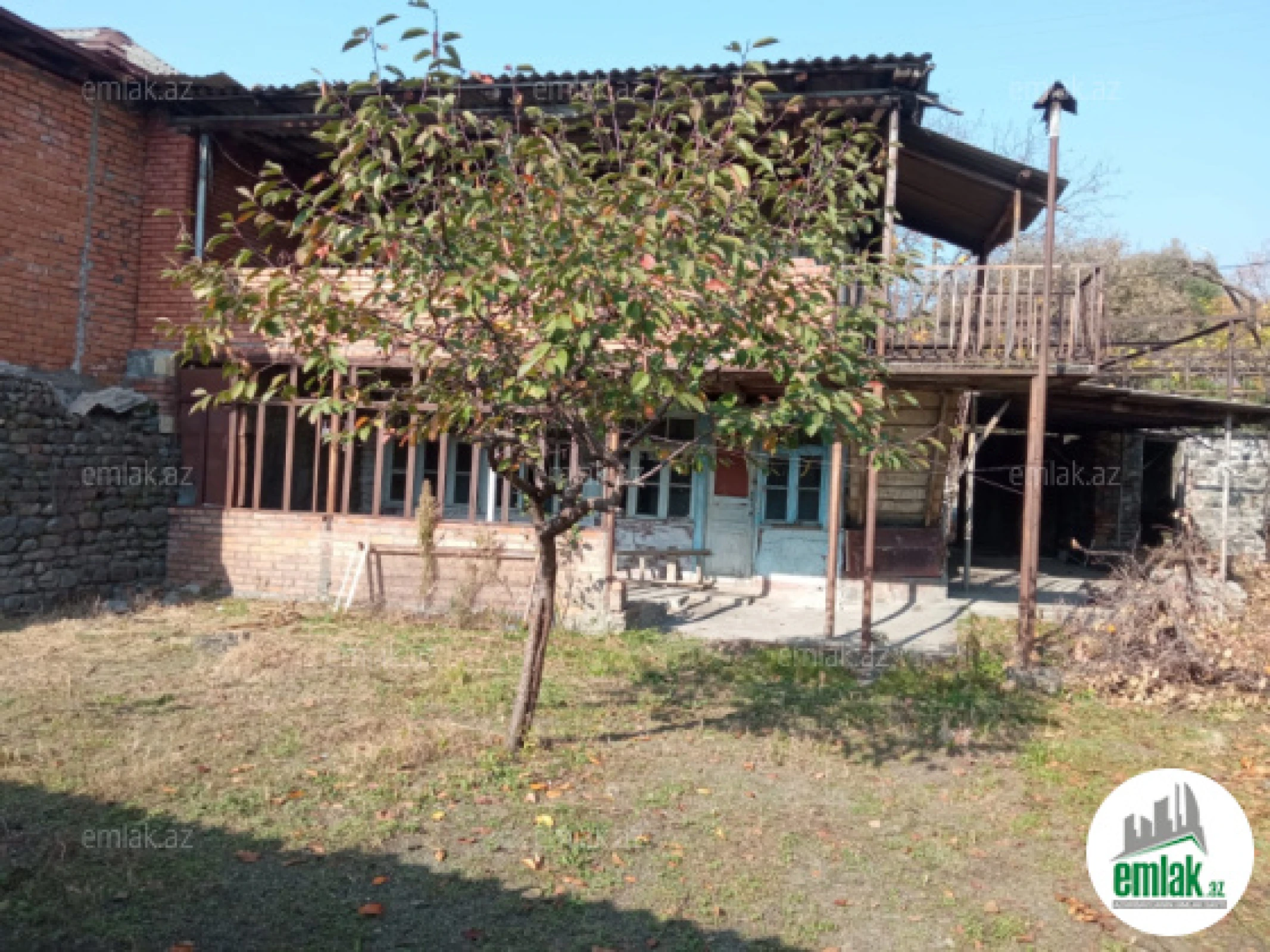 Satılır 4 otaqlı köhnə tikili 100 m²