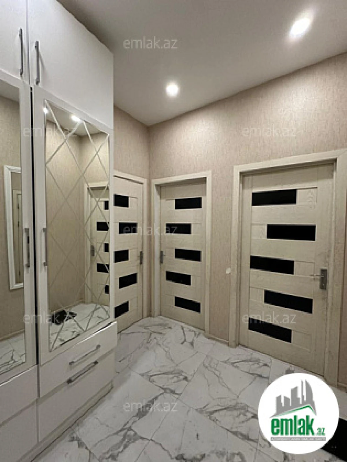 Satılır 3 otaqlı yeni tikili 65 m²