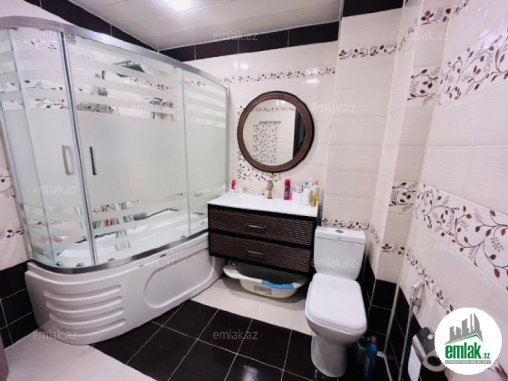 Satılır 3 otaqlı yeni tikili 115 m²