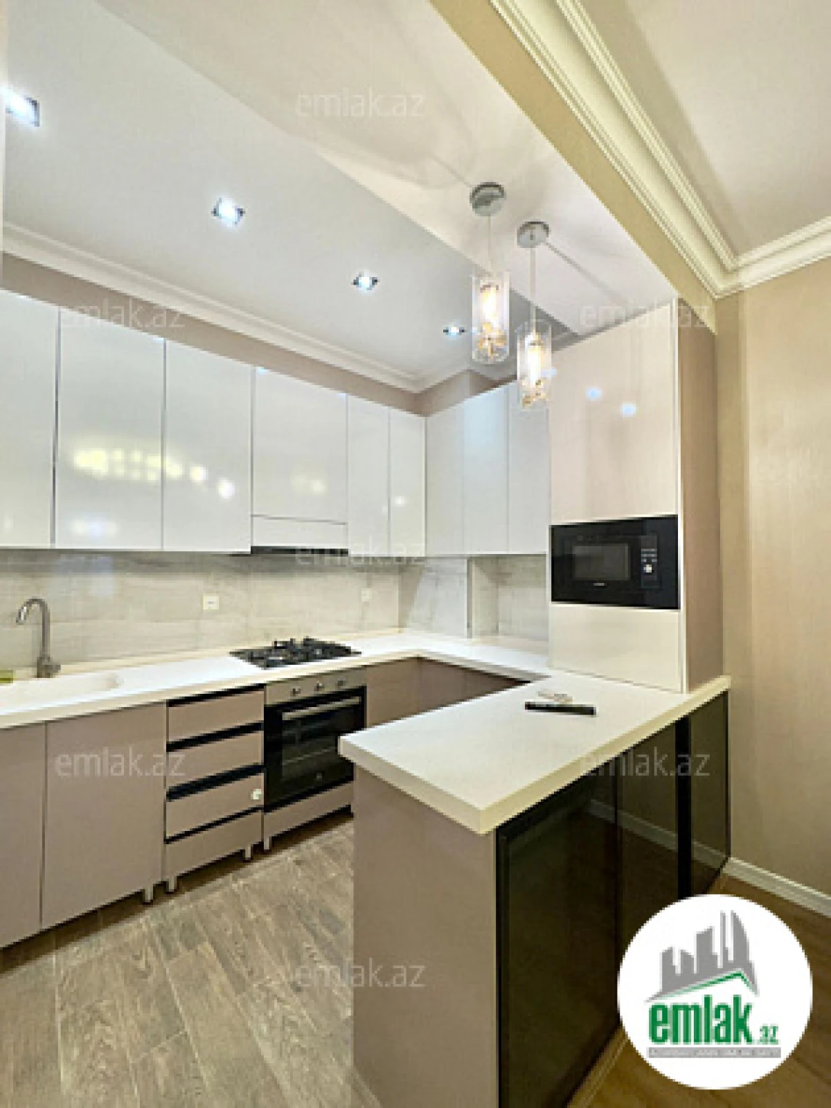 Satılır 2 otaqlı yeni tikili 66.2 m²