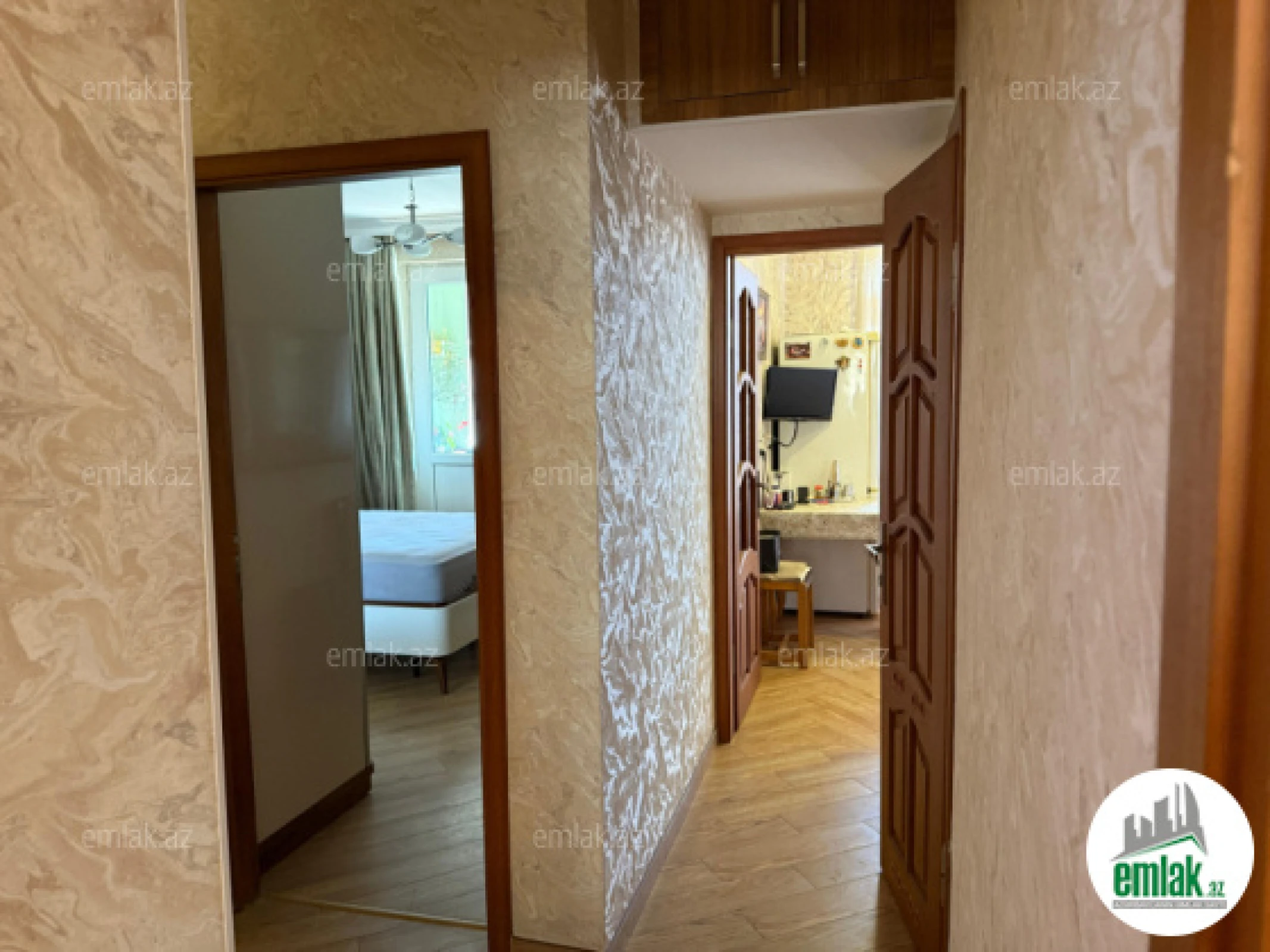 Satılır 2 otaqlı köhnə tikili 70 m²