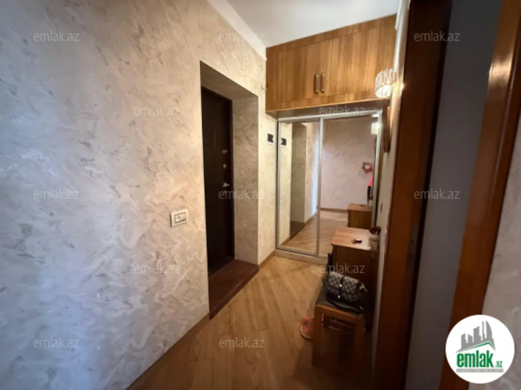 Satılır 2 otaqlı köhnə tikili 70 m²