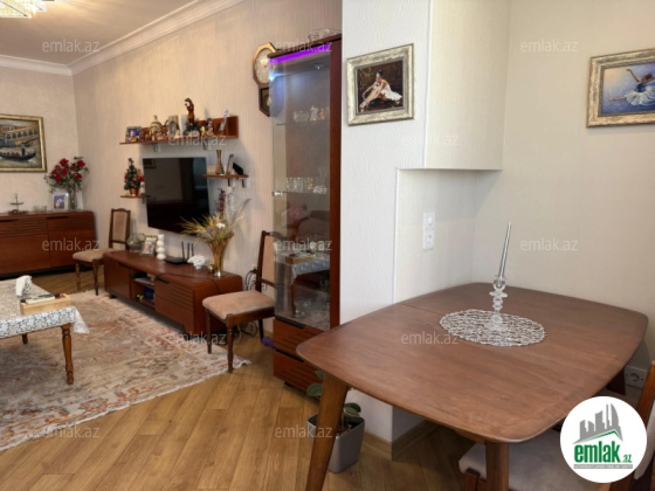 Satılır 2 otaqlı köhnə tikili 70 m²