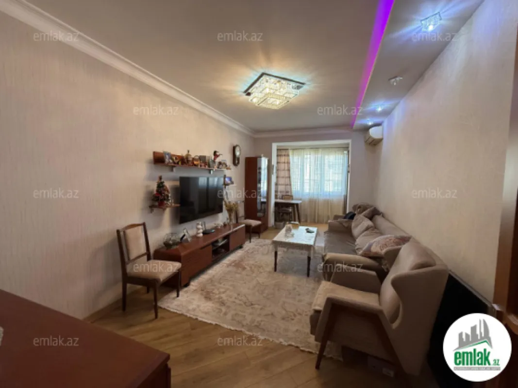 Satılır 2 otaqlı köhnə tikili 70 m²