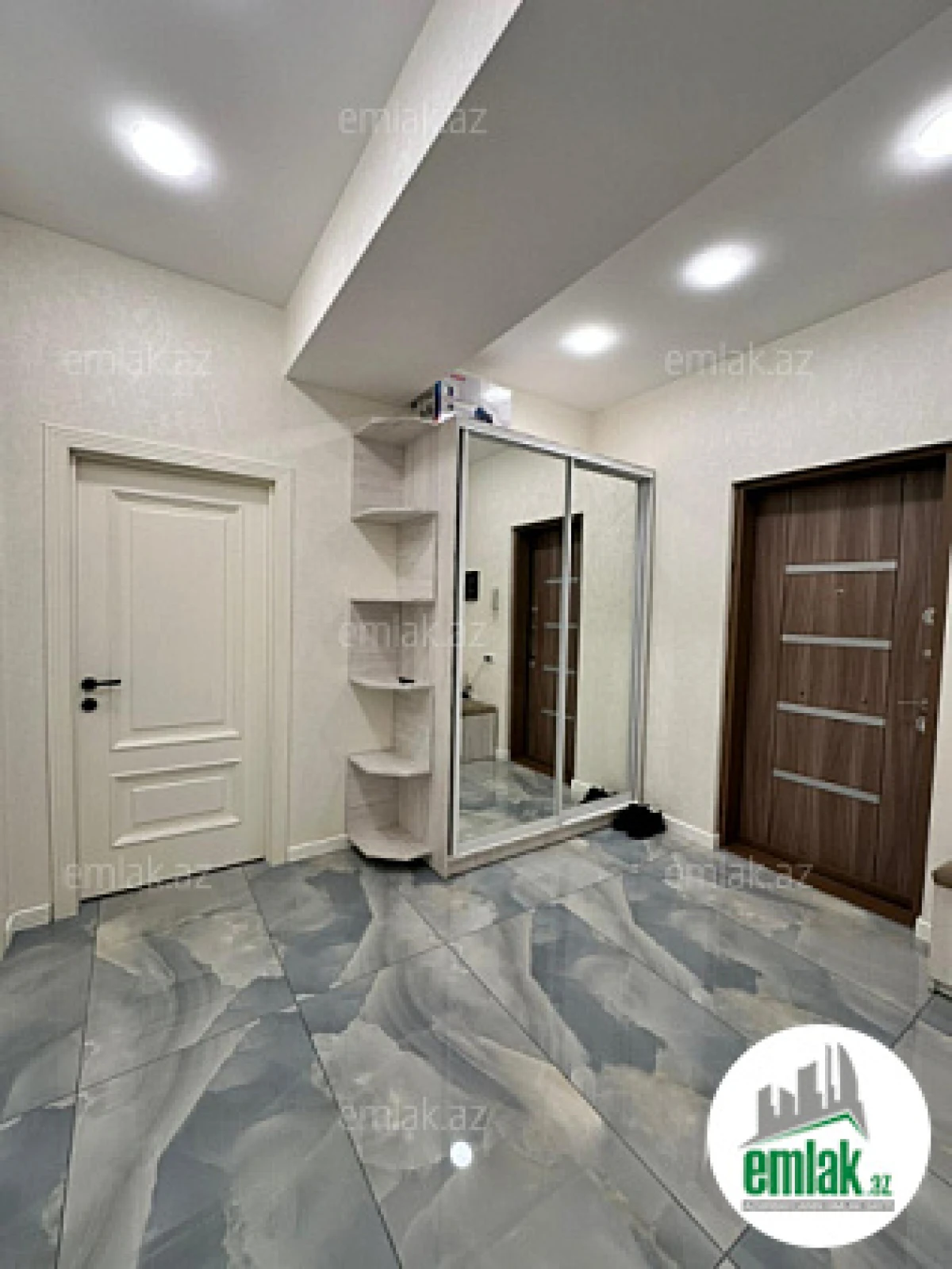 Satılır 3 otaqlı yeni tikili 104 m²