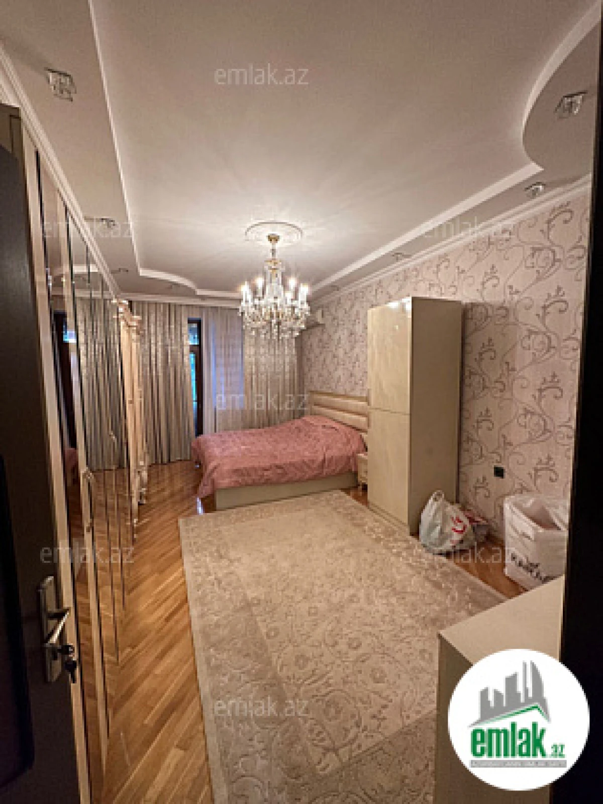 Satılır 4 otaqlı yeni tikili 163 m²