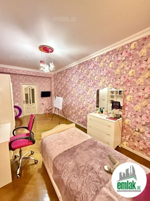 Satılır 5 otaqlı yeni tikili 230 m²