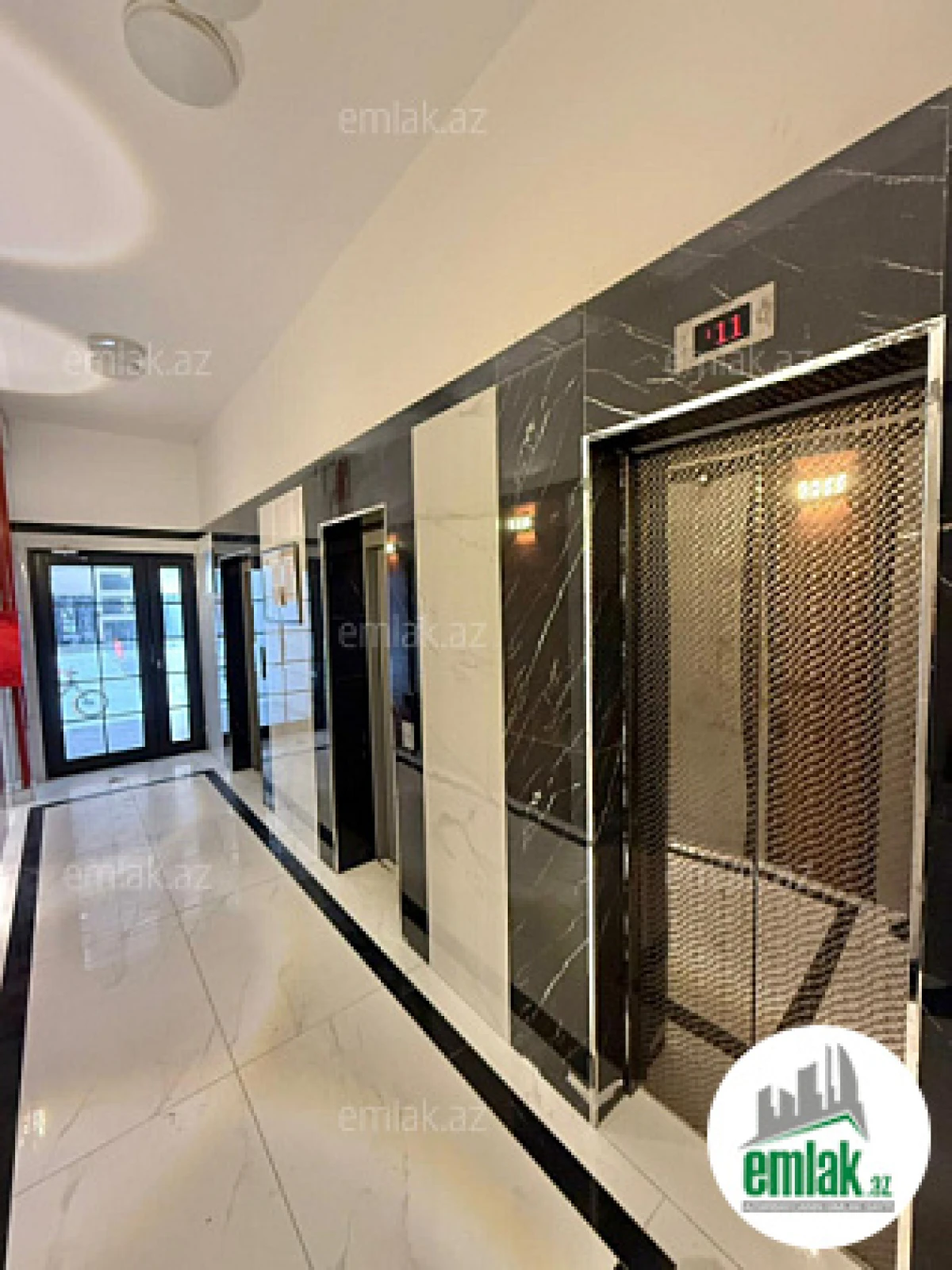 Satılır 5 otaqlı yeni tikili 230 m²