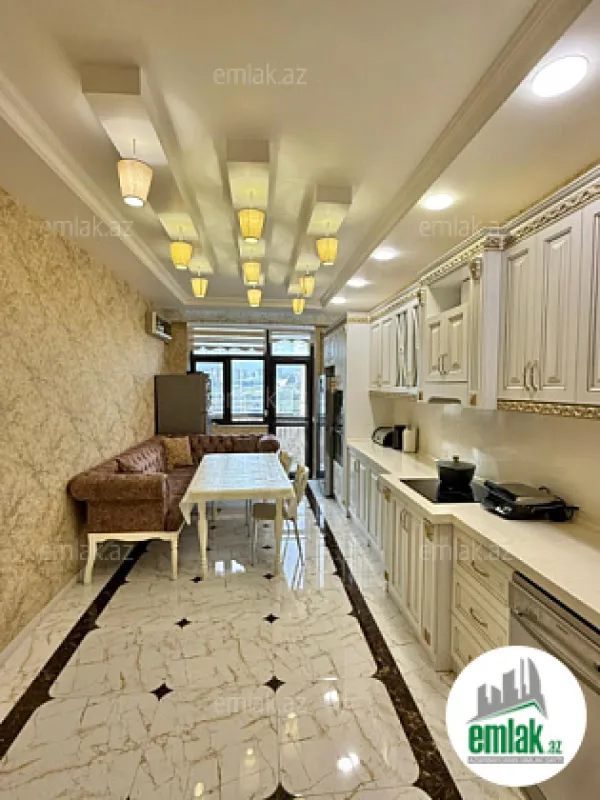 Satılır 5 otaqlı yeni tikili 230 m²