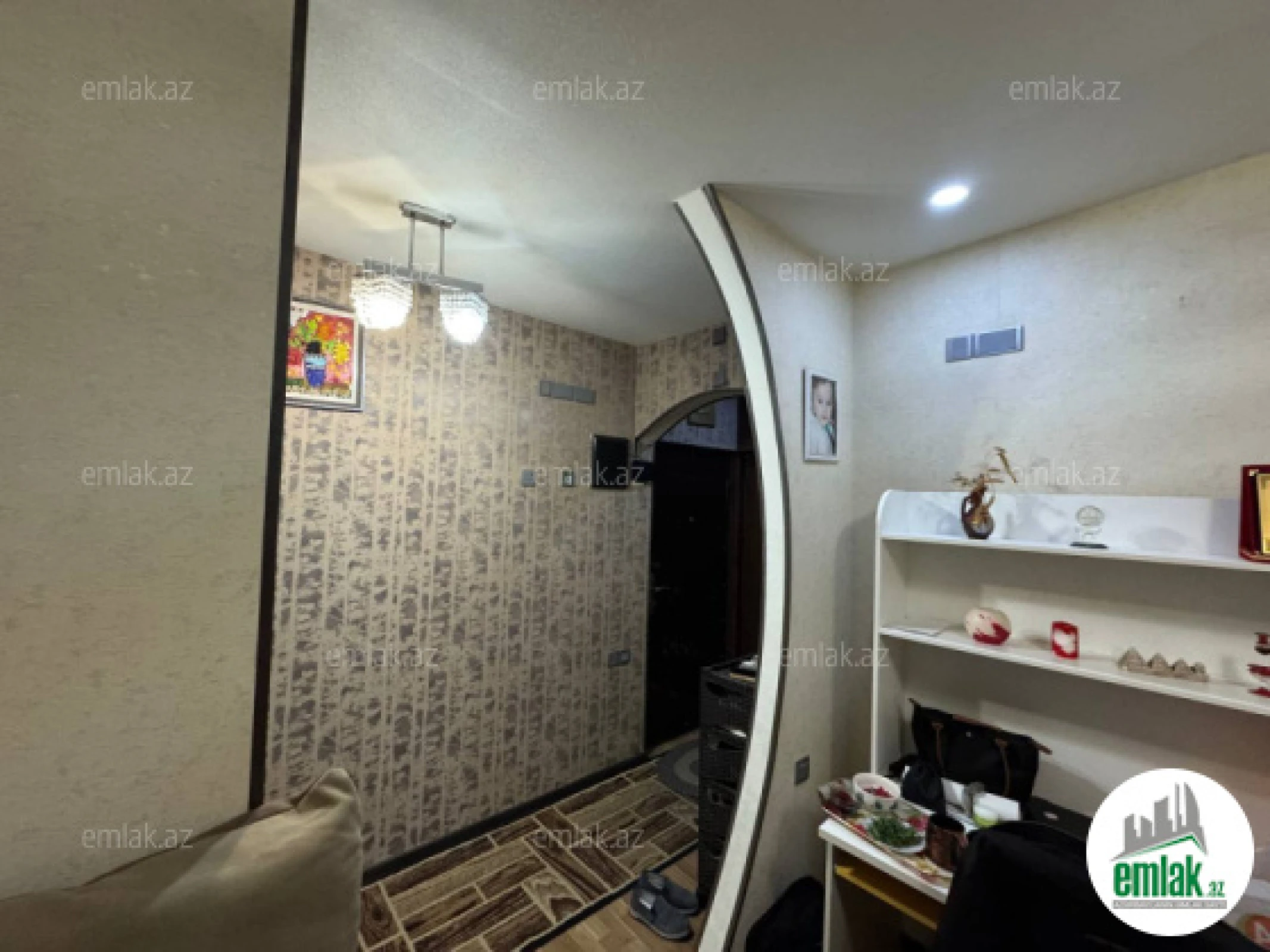 Satılır 3 otaqlı köhnə tikili 55 m²