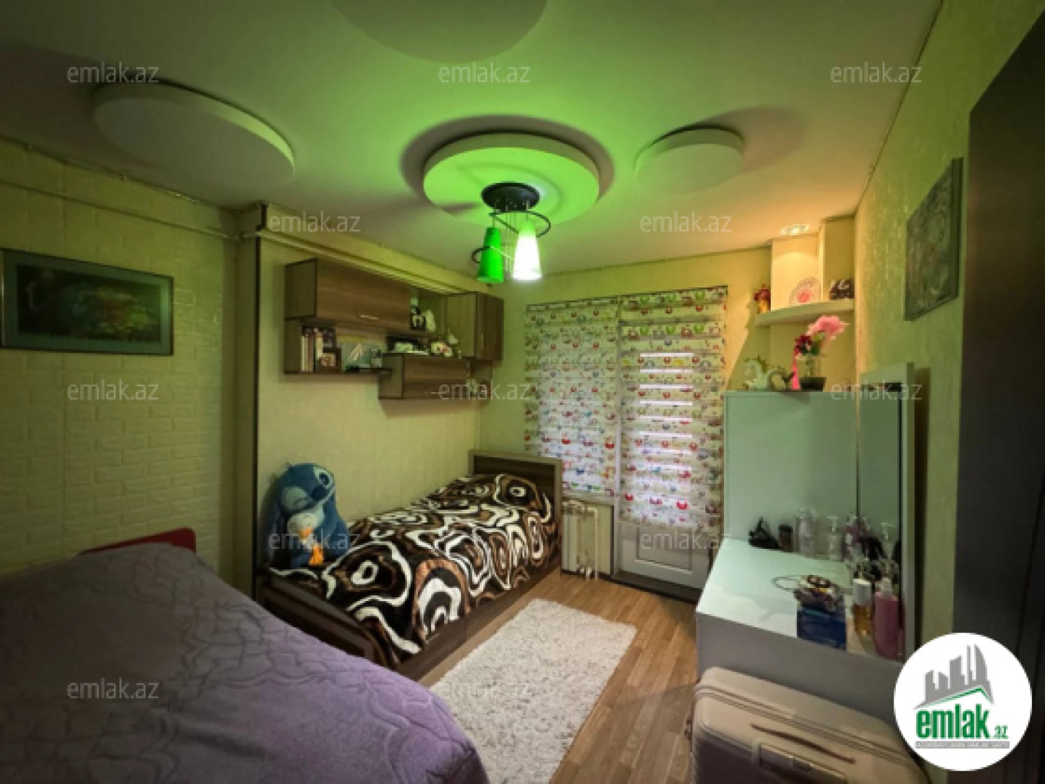 Satılır 3 otaqlı köhnə tikili 55 m²