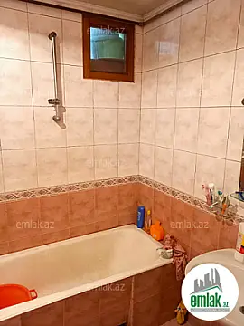 Satılır 2 otaqlı köhnə tikili 60 m²