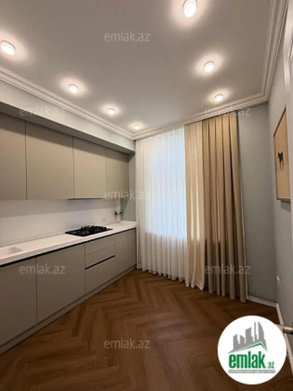 Satılır 2 otaqlı köhnə tikili 50 m²