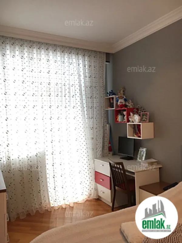 Satılır 3 otaqlı yeni tikili 140 m²