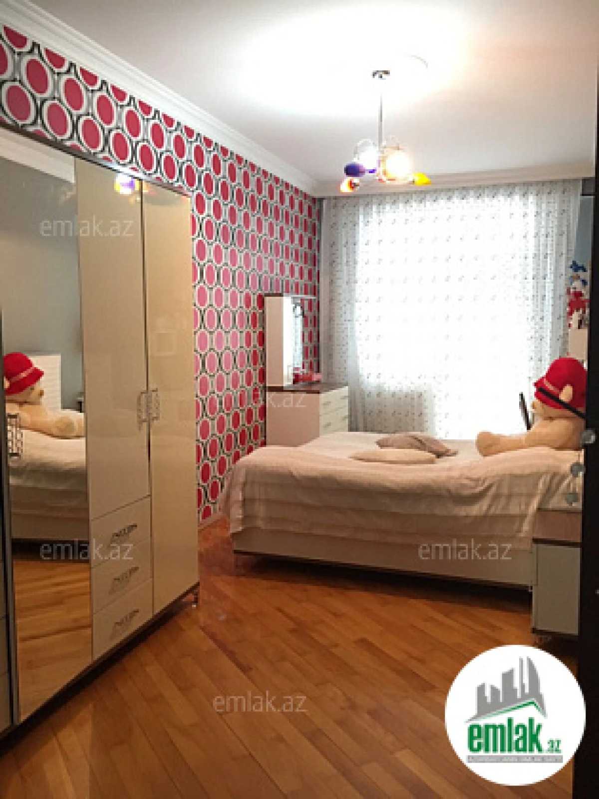 Satılır 3 otaqlı yeni tikili 140 m²