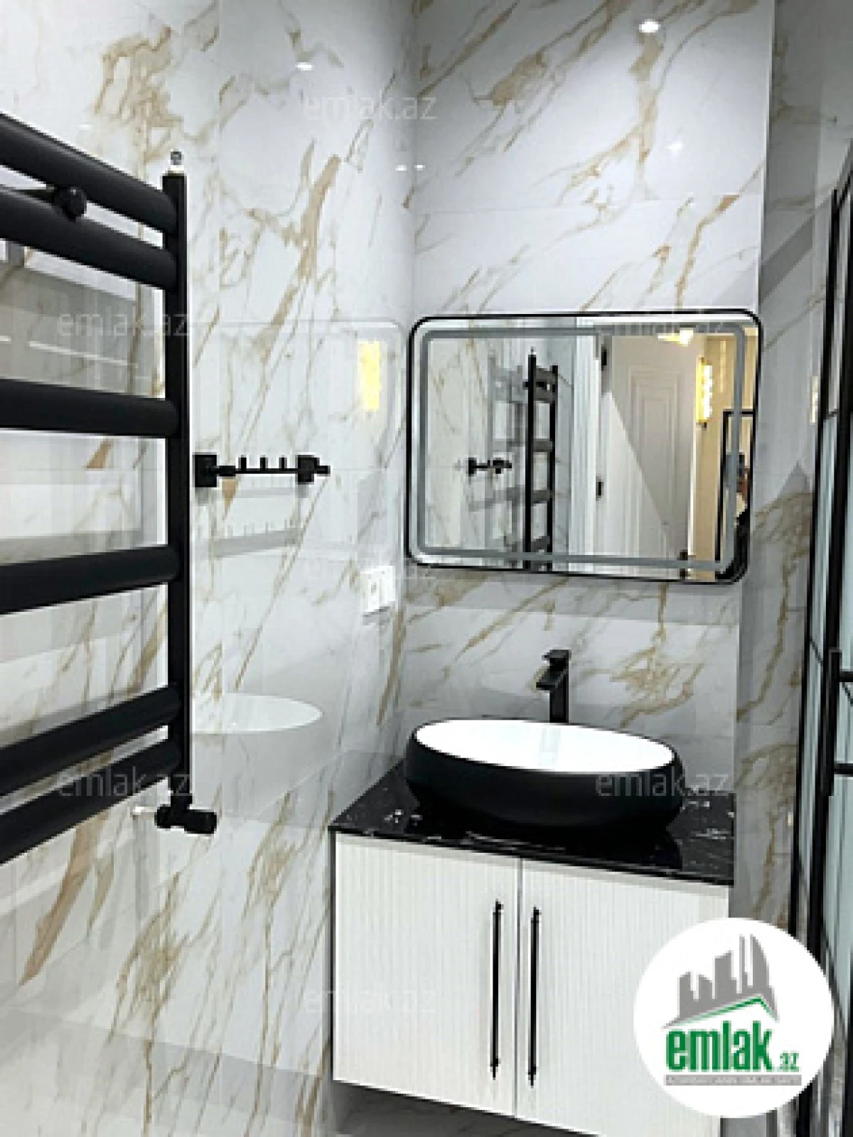 Satılır 3 otaqlı köhnə tikili 105 m²