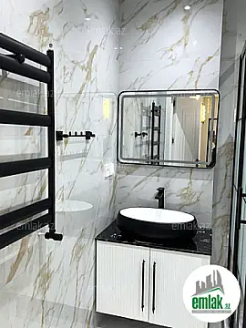 Satılır 3 otaqlı köhnə tikili 105 m²