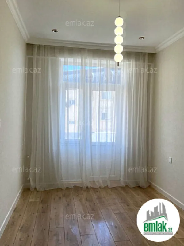 Satılır 3 otaqlı köhnə tikili 105 m²