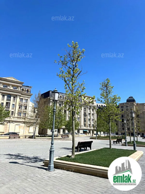 Satılır 3 otaqlı köhnə tikili 105 m²