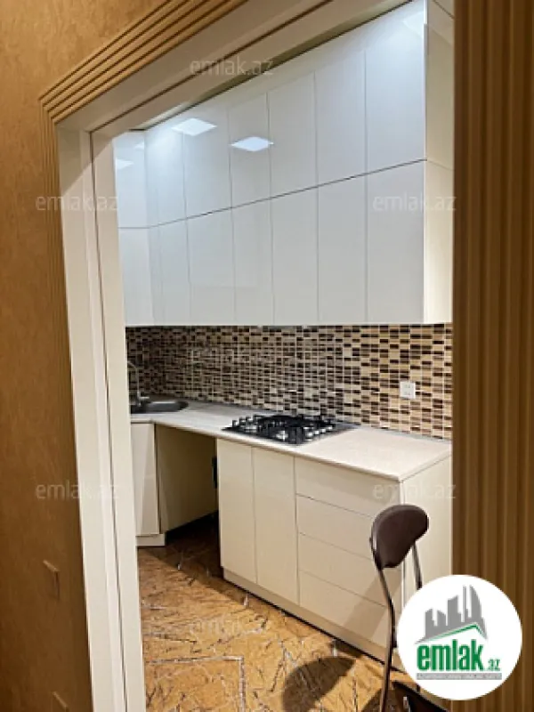 Satılır 3 otaqlı yeni tikili 100 m²