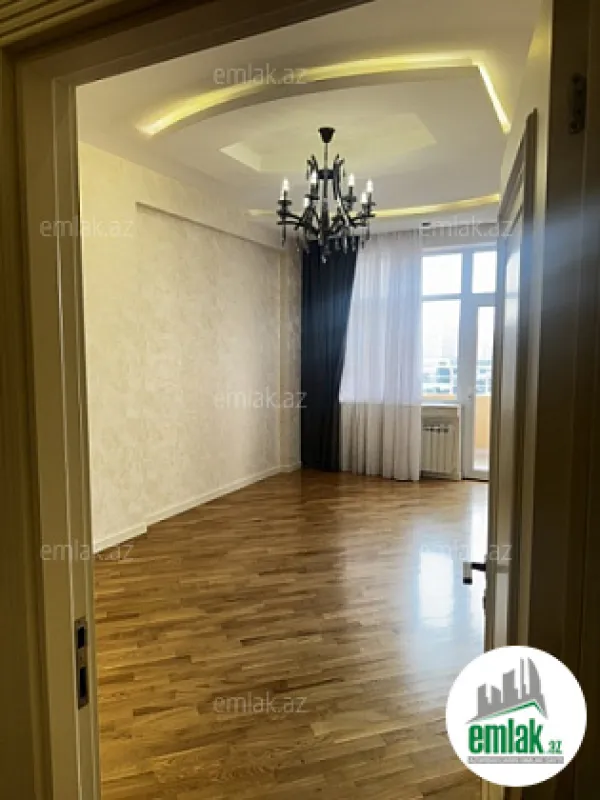 Satılır 3 otaqlı yeni tikili 100 m²