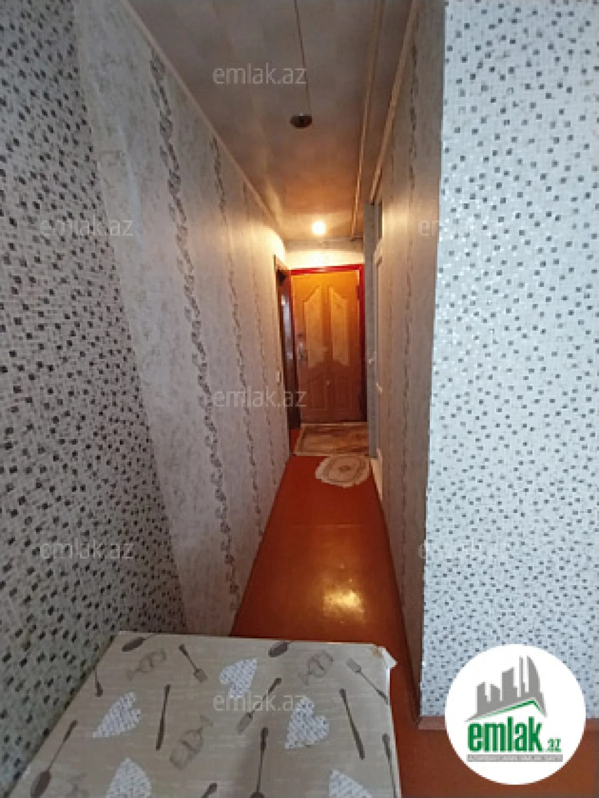 Satılır 1 otaqlı köhnə tikili 33 m²