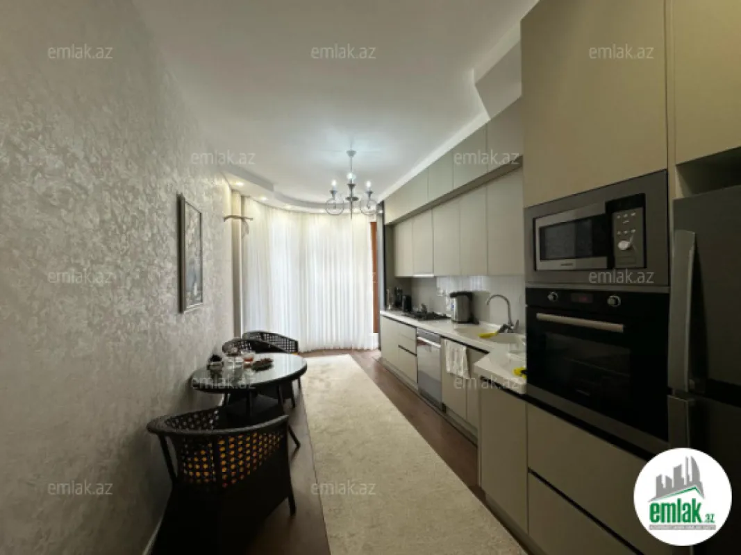 Satılır 4 otaqlı yeni tikili 192 m²