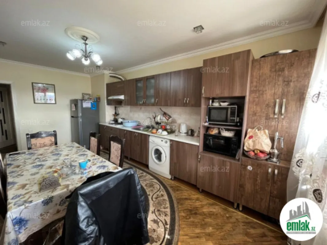 Satılır 3 otaqlı yeni tikili 135 m²