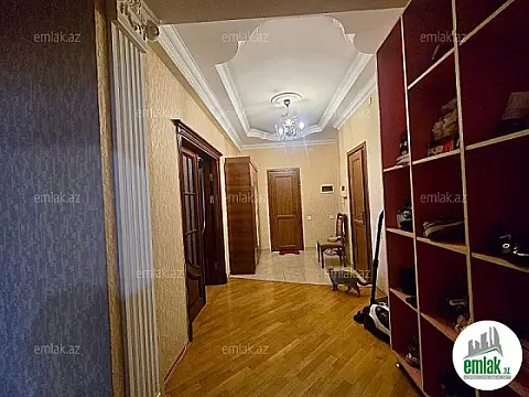 Satılır 3 otaqlı yeni tikili 132 m²