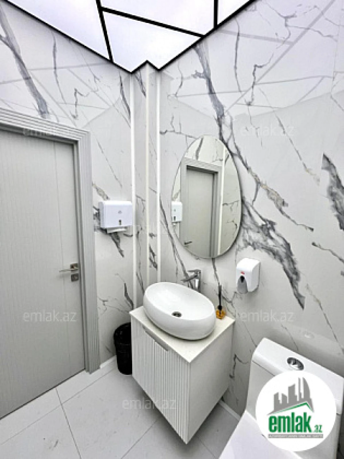 Satılır 2 otaqlı obyekt 85 m²