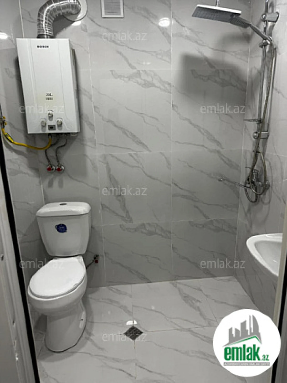 Satılır 2 otaqlı köhnə tikili 55 m²